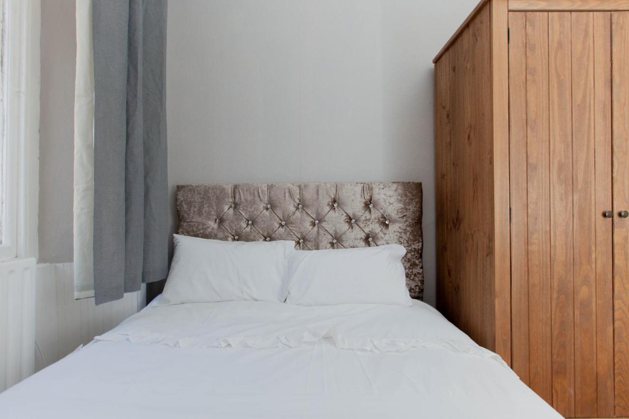 Bright & Homely City Centre Apartment Near Holyrood エディンバラ エクステリア 写真